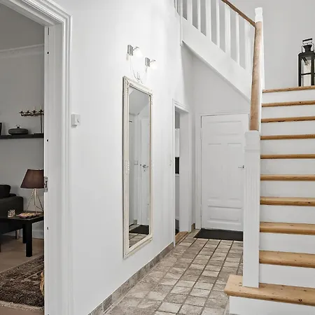 3 Bedroom Stunning In بيت للعطل Rødby