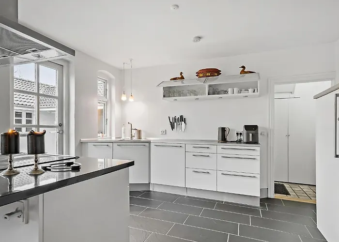 بيت للعطل 3 Bedroom Stunning In *